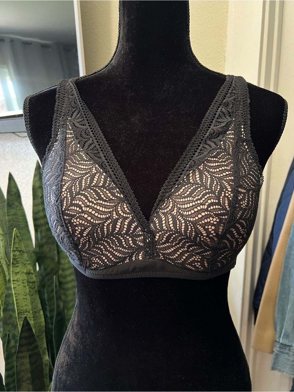 Felina Black Lace Wireless Bra